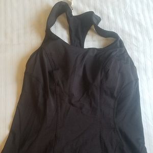 Lululemon workout tank in black (8/M)